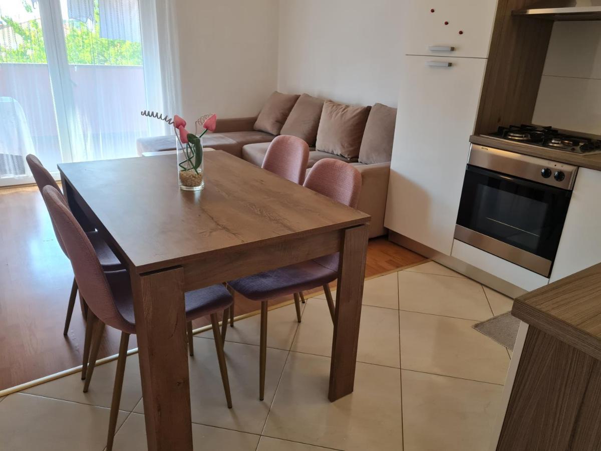 Apartment Nora Near The Beach Пула Екстер'єр фото